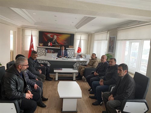 YOLCU TAŞIMACILIĞI YAPAN OTOBÜSLERİN YOL VE TRAFİK GÜVENLİĞİNİN SAĞLANMASI TOPLANTISI DÜZENLENDİ